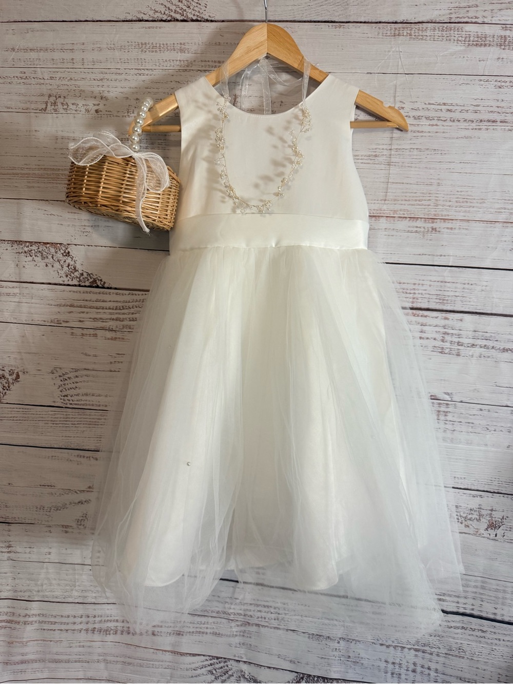 Kismissal Flower Girl Bundle Dress,Flower Basket, Hair Accessory Sz 8 girls